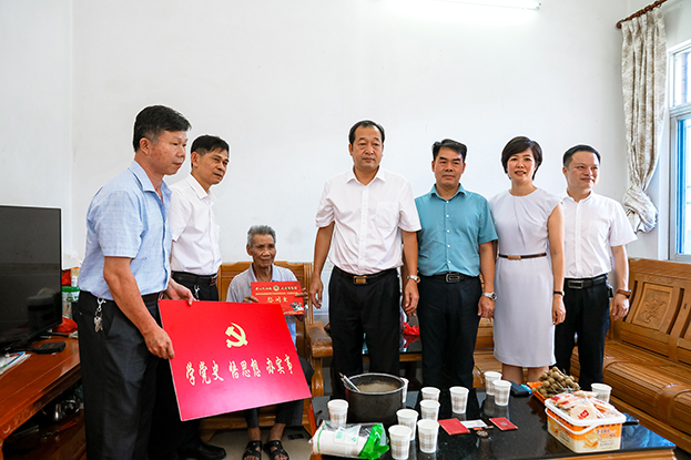向英雄致敬 乐竞网页版联合开展走访慰问抗战老兵活动